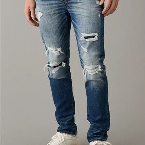 Men’s American Eagle ripped jeans.